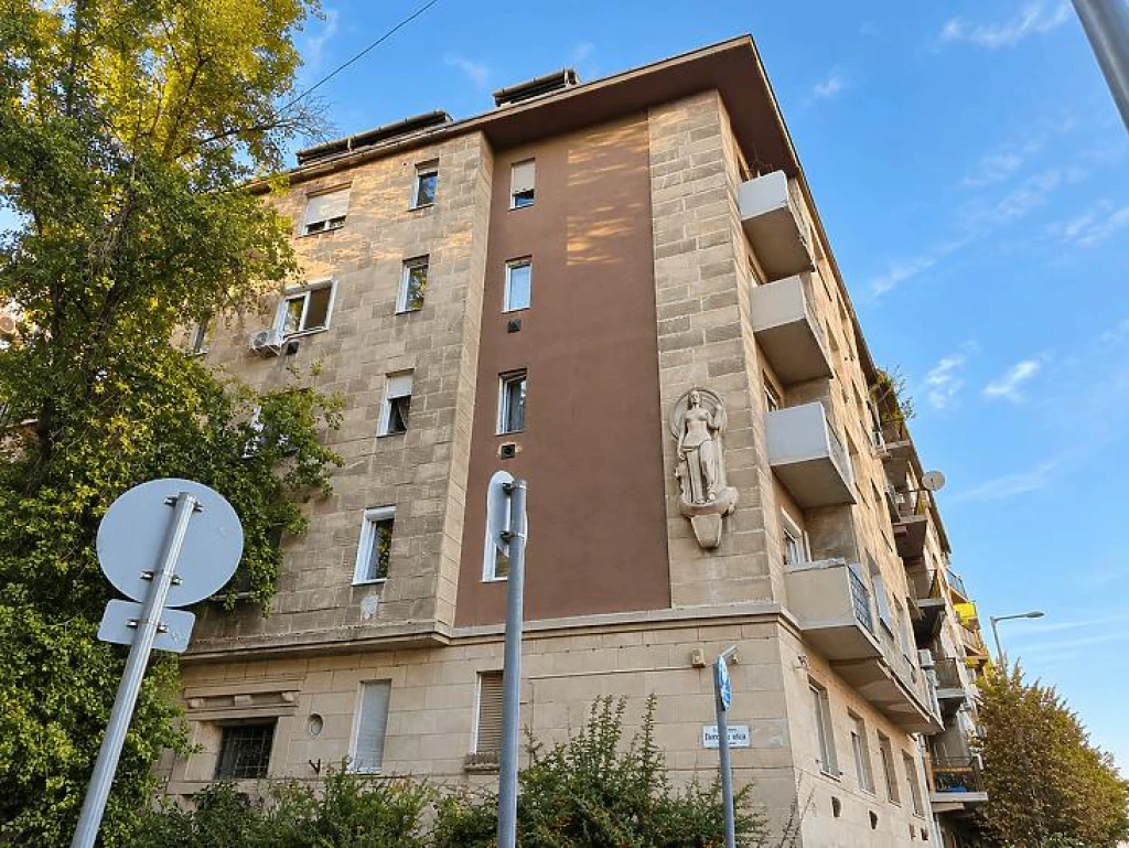 Eladó téglalakás, Budapest III. kerület, Újlak III. ker.
