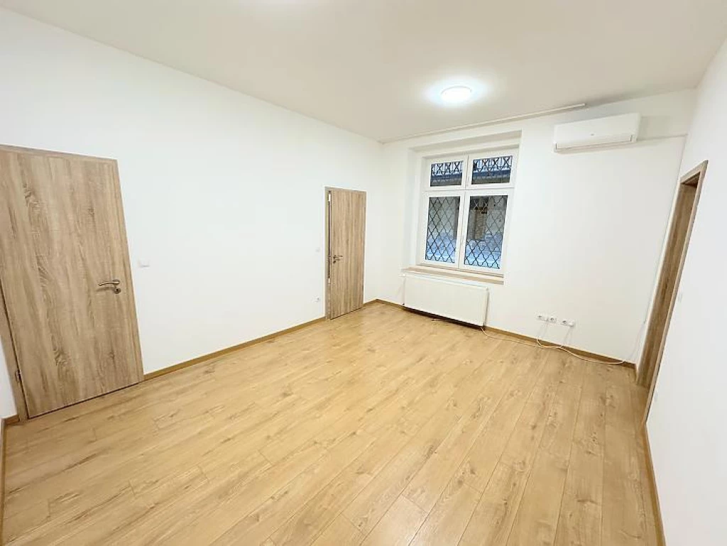 For sale brick flat, Budapest XIII. kerület, Újlipótváros