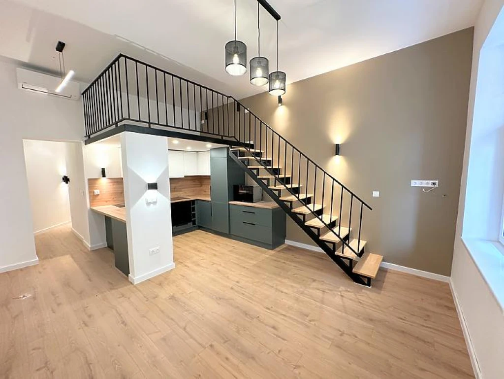 c3-1-name c2-19-name, Budapest XIII. kerület, Újlipótváros