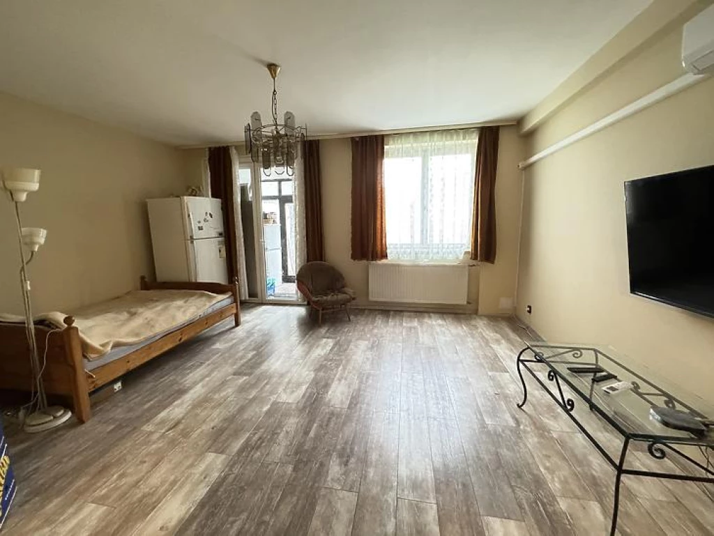 c3-1-name c2-82-name, Budapest IV. kerület, Megyer