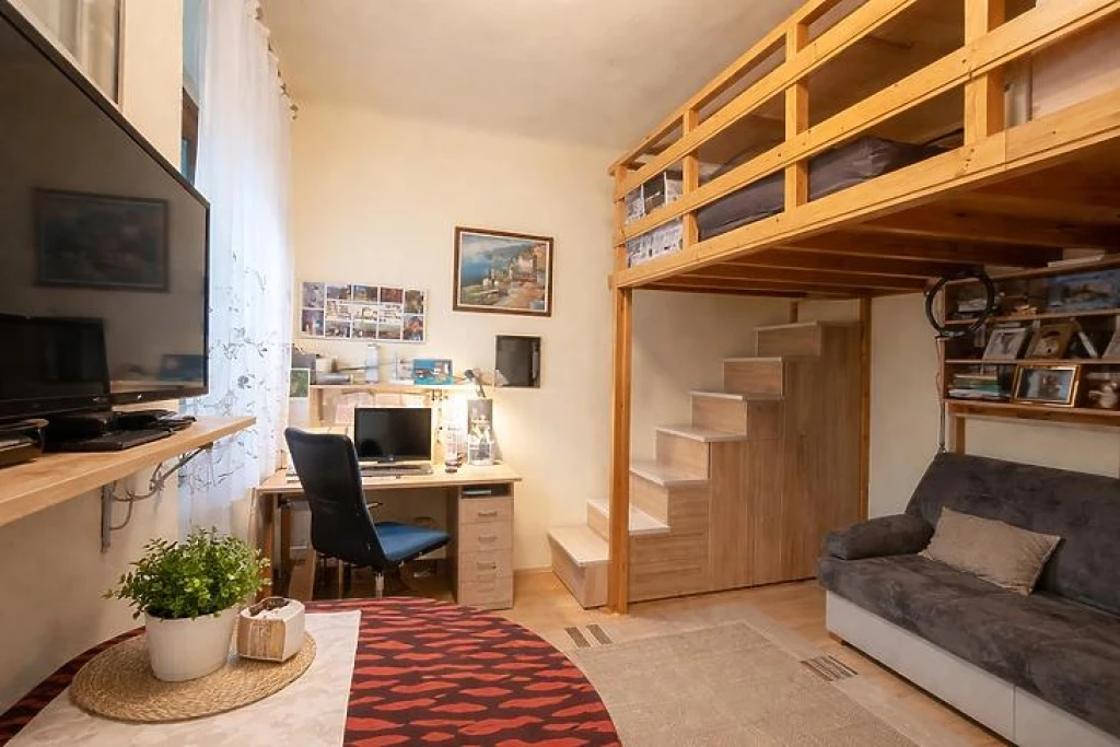 c3-1-name c2-19-name, Budapest IV. kerület, Újpest