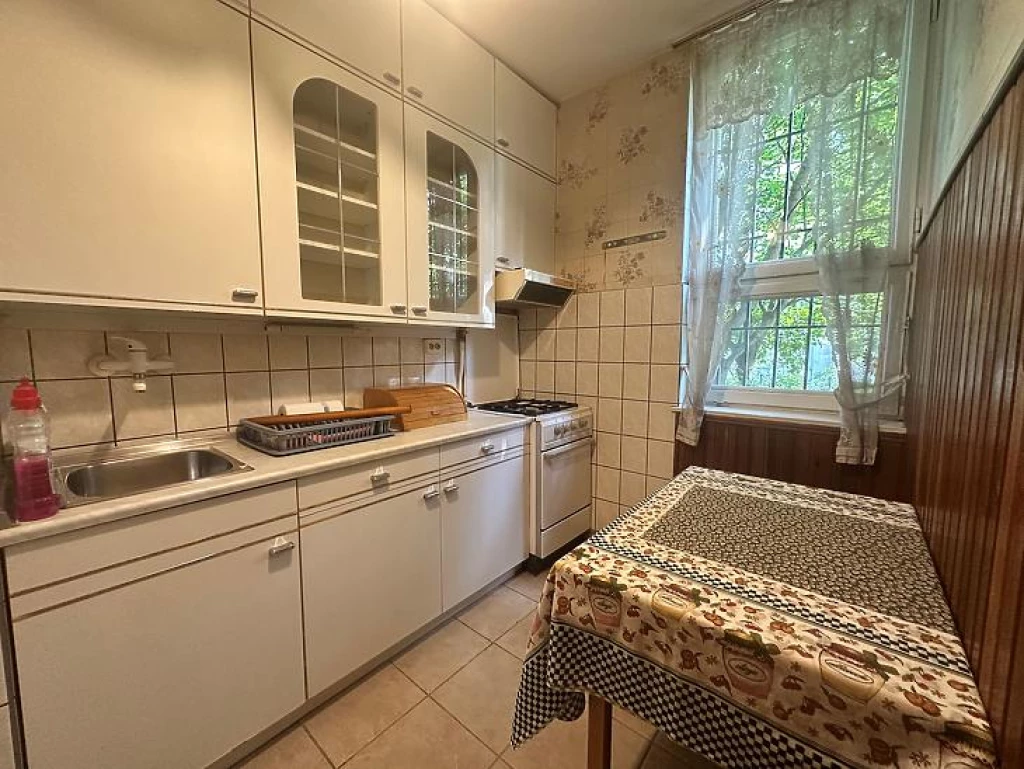 Eladó téglalakás, Budapest IV. kerület, Megyer
