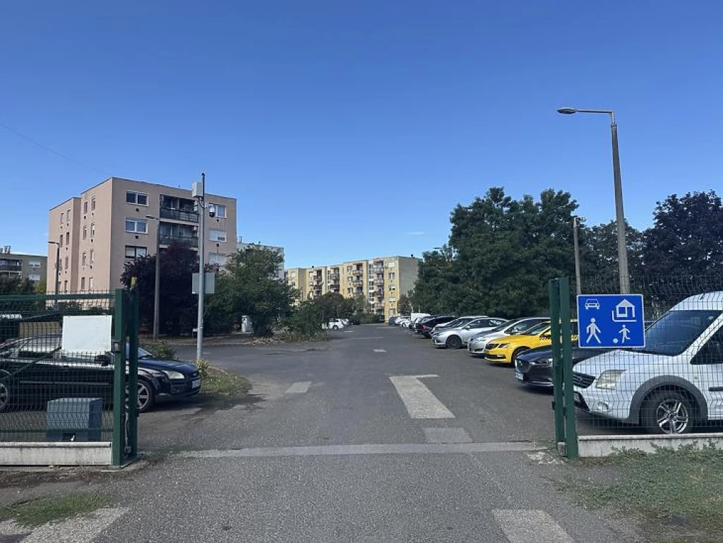 Eladó panellakás, Budapest XXI. kerület, Háros