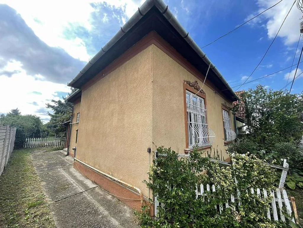 Eladó családi ház, Budapest XVI. kerület, Rákosszentmihály