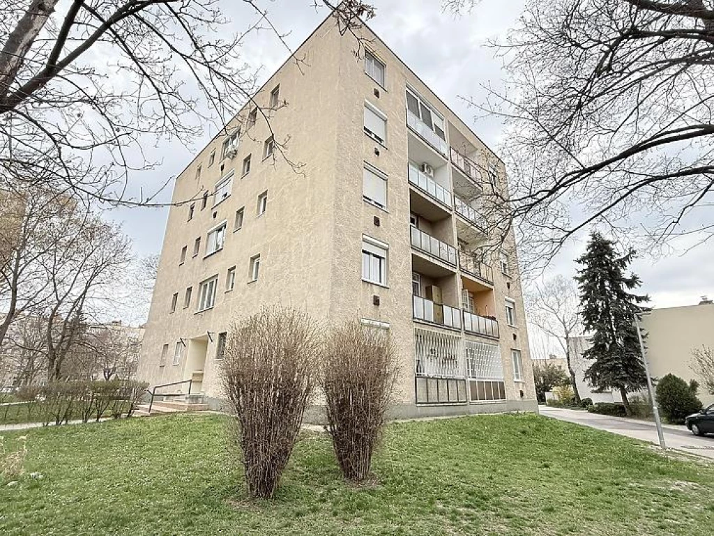 For sale brick flat, Budapest XVI. kerület, Rákosszentmihály