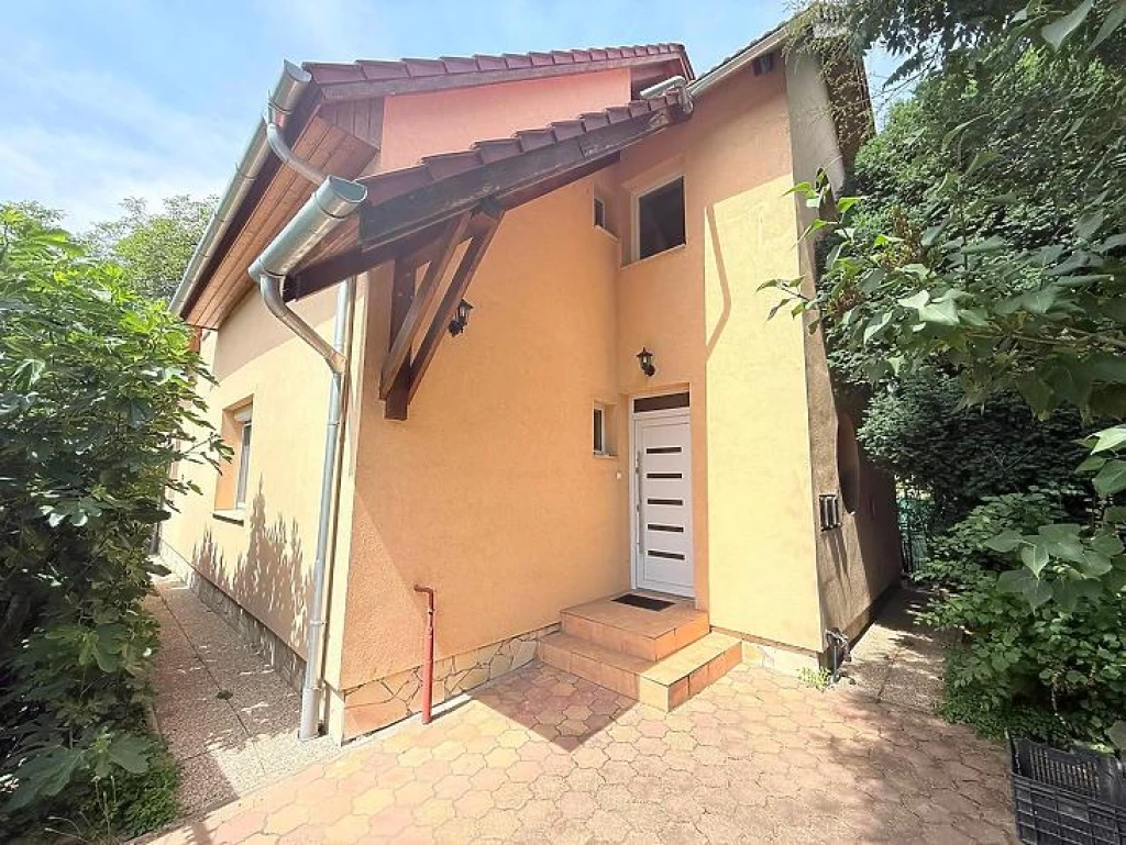Eladó családi ház, Budapest XVI. kerület, Sashalom