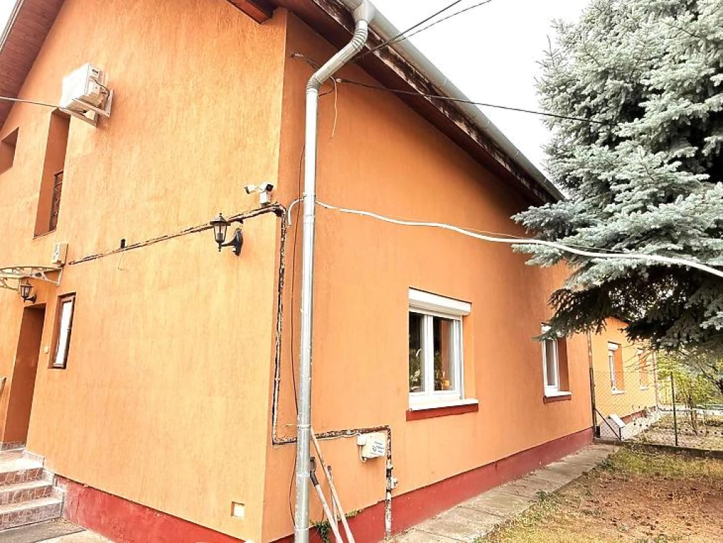 Eladó családi ház, Budapest XVI. kerület, Rákosszentmihály