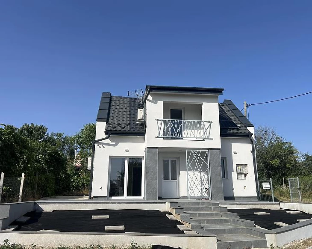 For sale house, Ecser