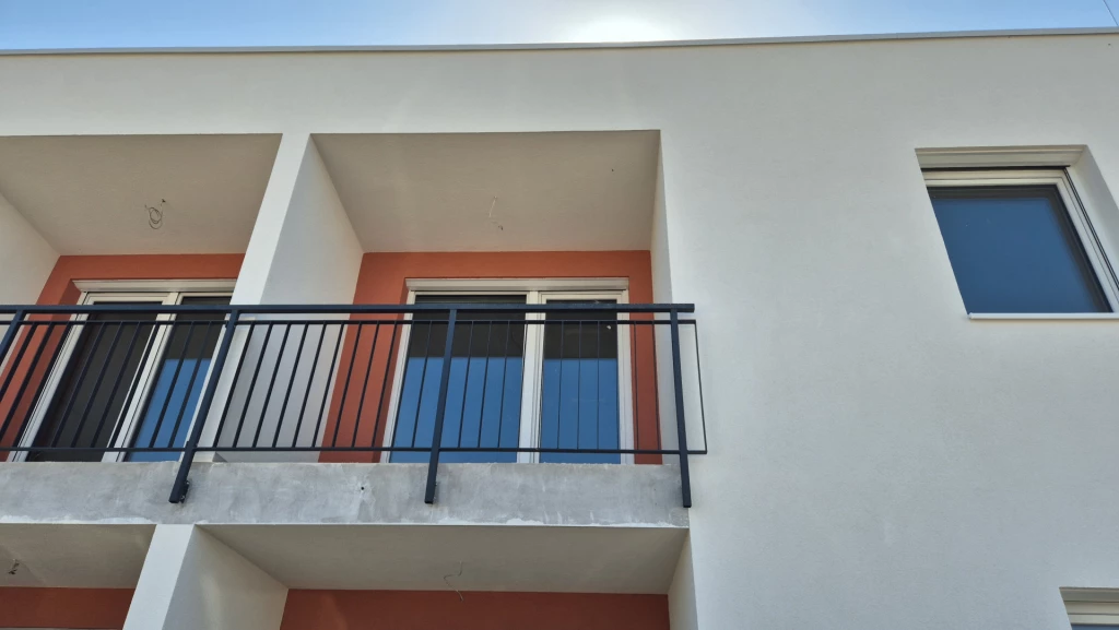 Iroda vagy lakás Szabadhegyen! 2025 novemberben 1 db parkoló AJÁNDÉK!