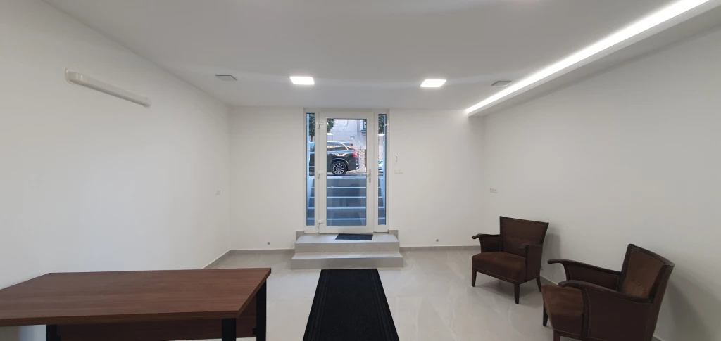 For sale store, Győr, Győr-Belváros, Kiss János u. 7.