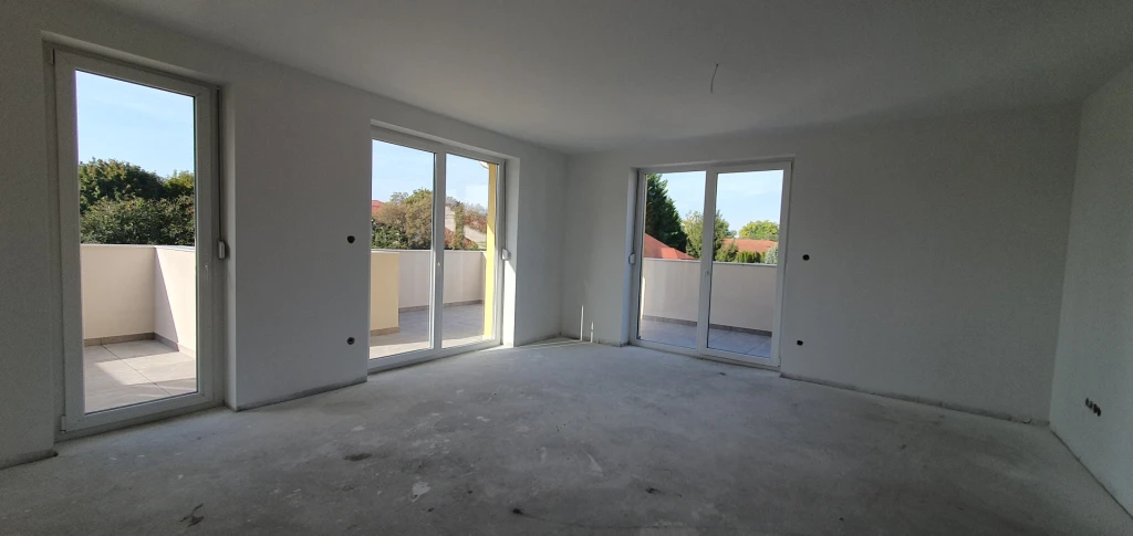 c3-1-name c2-19-name, Komárom, Belváros