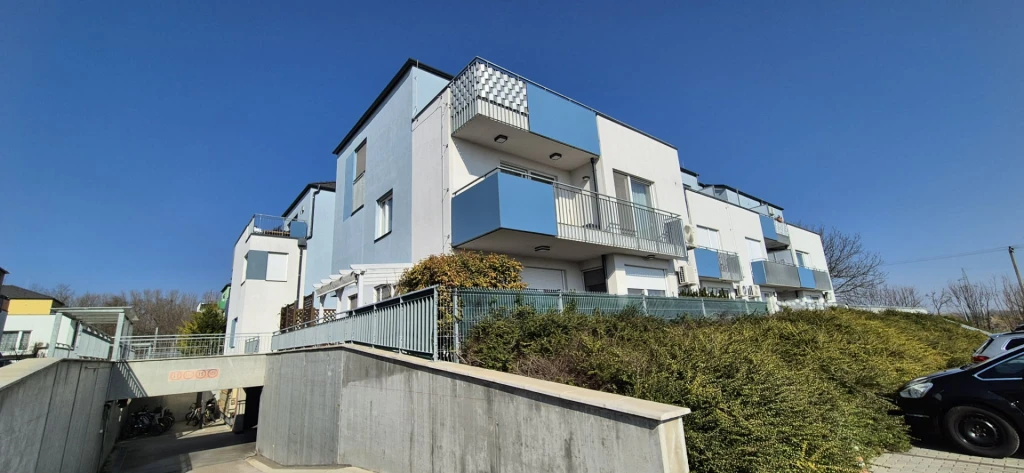 c3-1-name c2-74-name, Győr, Gyirmót, Alcedonia Lakópark