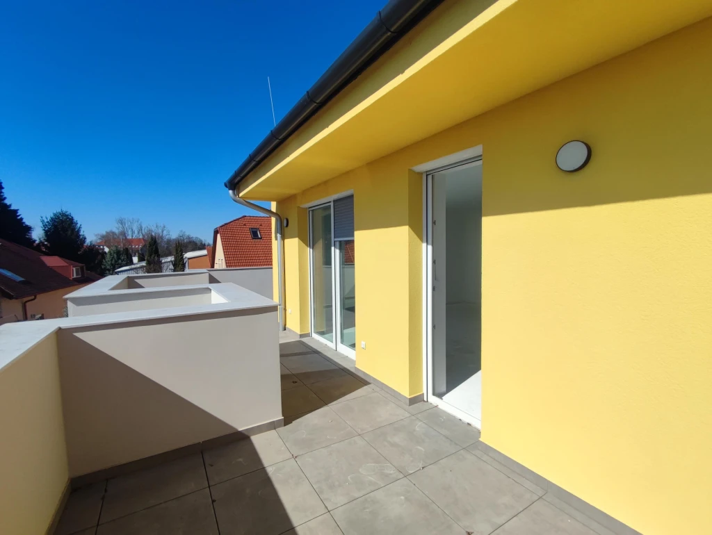 PENTHOUSE ÉLETÉRZÉS KOMÁROMBAN