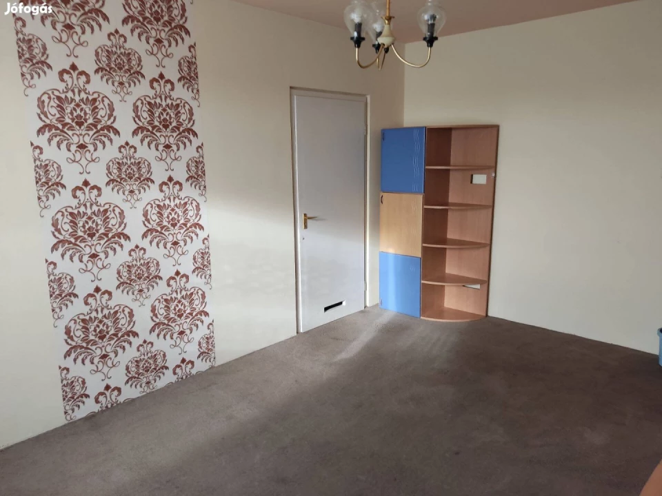 For sale panel flat, Debrecen