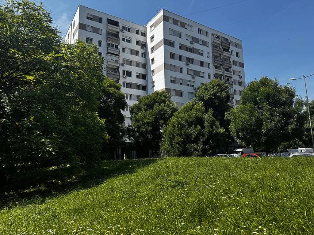 Eladó panellakás, Budapest III. kerület, Békásmegyer