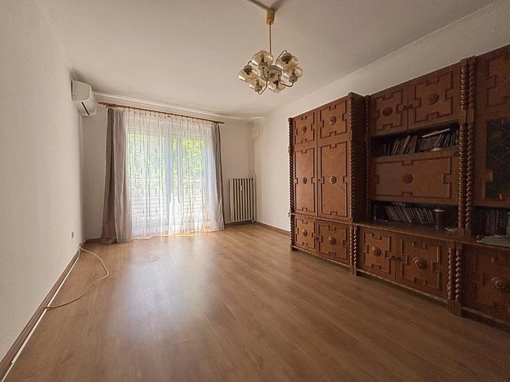 Eladó panellakás, Budapest III. kerület, Békásmegyer