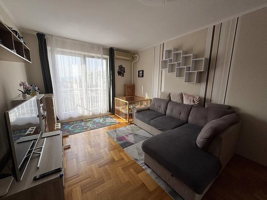 Eladó panellakás, Budapest III. kerület, Békásmegyer