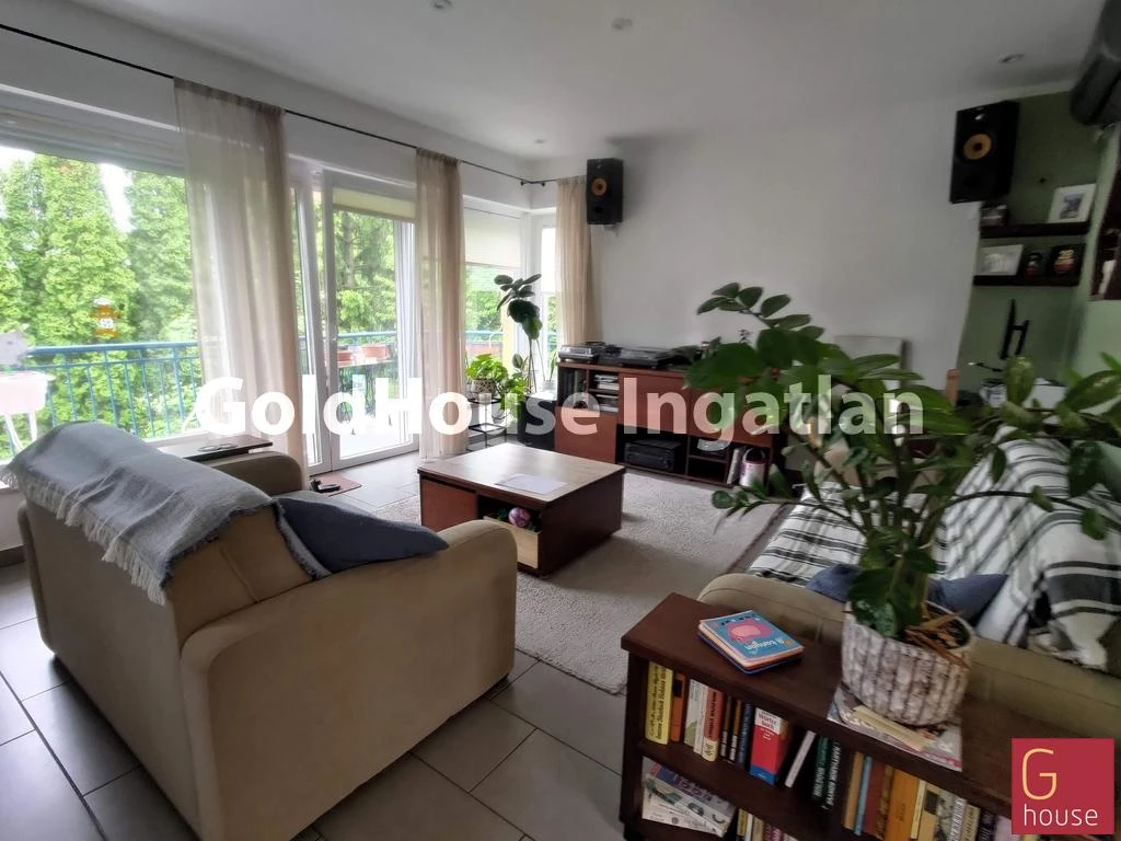 80 négyzetméteres, 3 szobás, felújított, panorámás, kiadó lakás