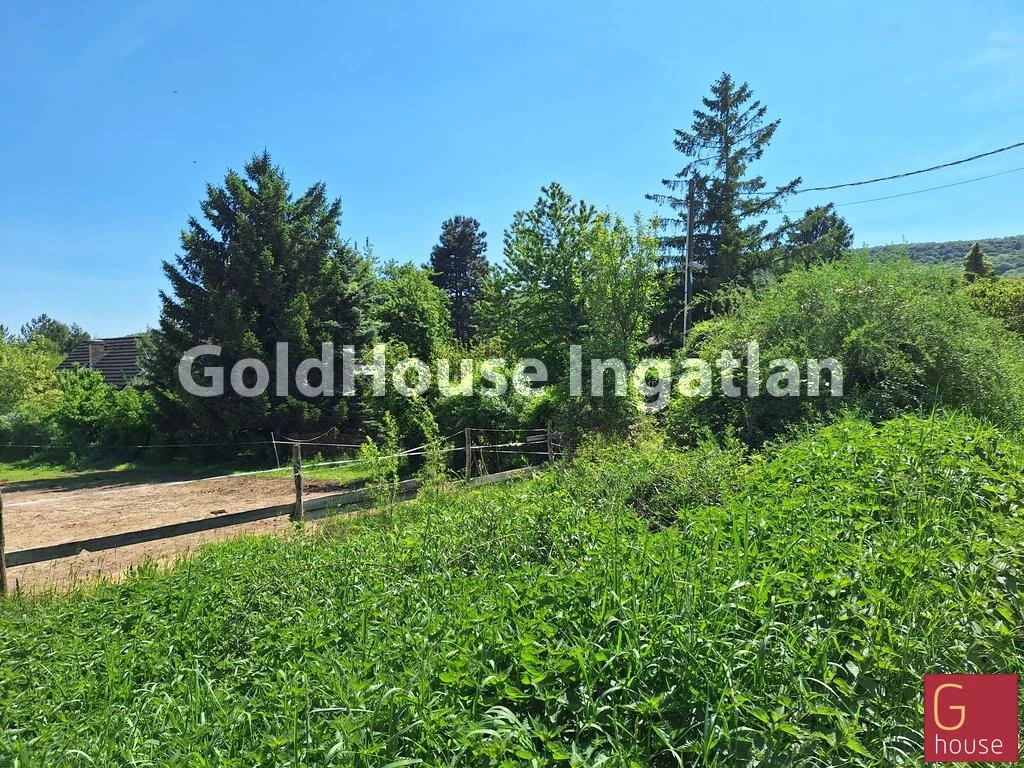 panorámás, eladó telek