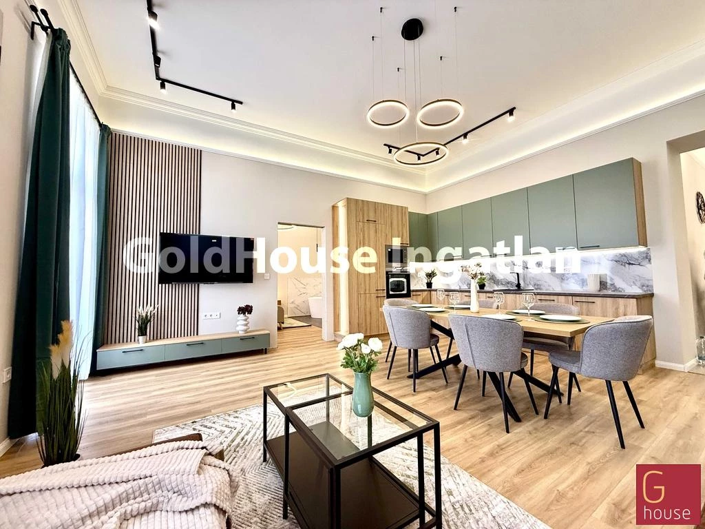 122 négyzetméteres, 5 szobás, felújított, eladó lakás