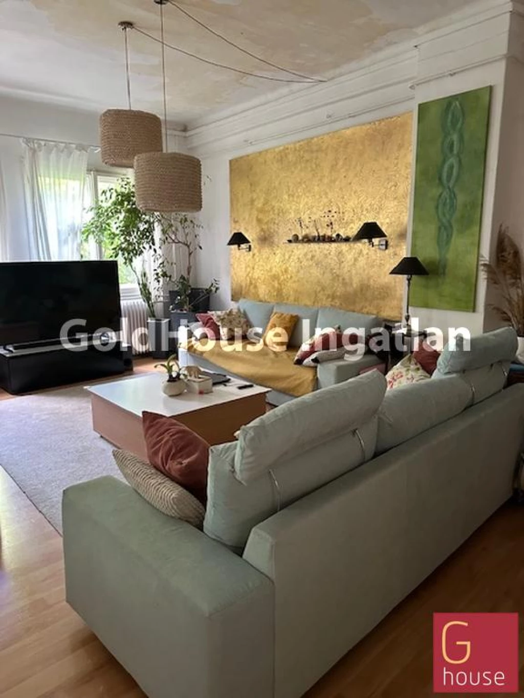 478 négyzetméteres, 14 szobás, jó állapotú, eladó ház