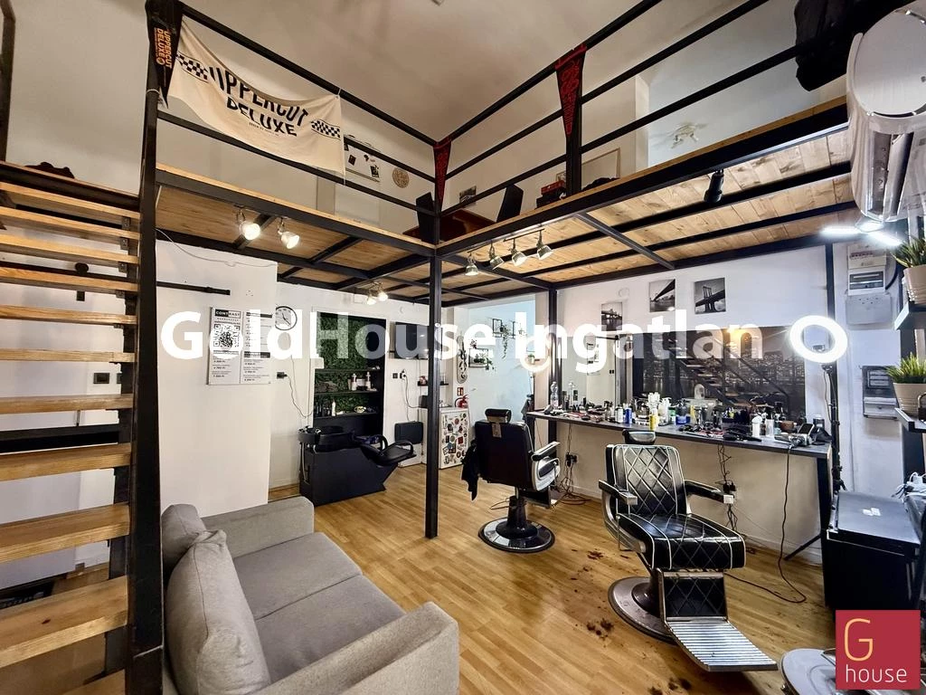 50 négyzetméteres, felújított, eladó üzlethelyiség