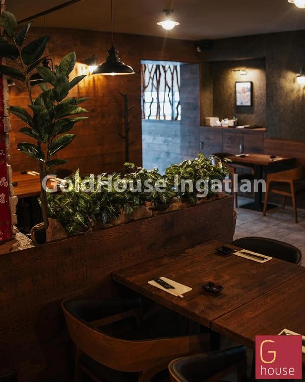 300 négyzetméteres, jó állapotú, utcai, kiadó vendéglátó egység