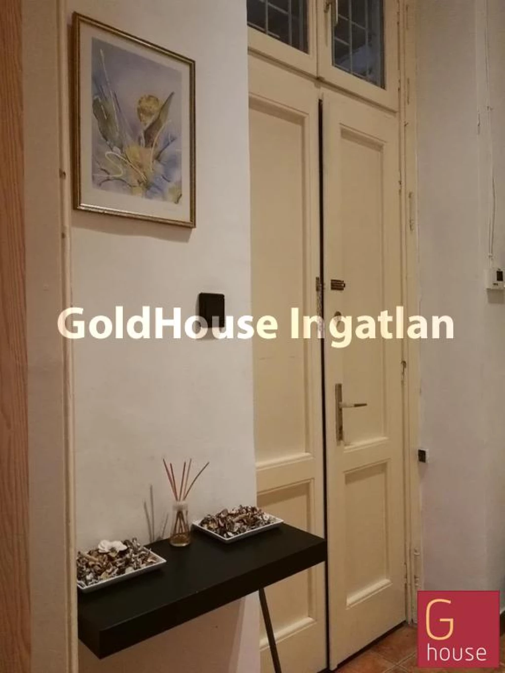 48 négyzetméteres, 1 szobás, 1 félszobás, újszerű, utcai, eladó lakás