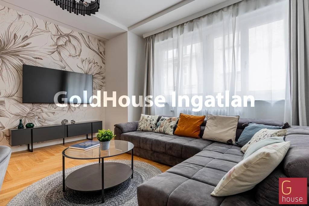 74 négyzetméteres, 2 szobás, felújított, eladó lakás