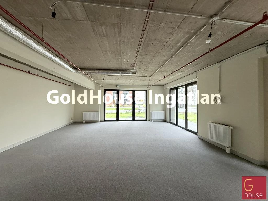 For rent store, Budapest IX. kerület, Ferencváros, Kiadó SAROK üzlet, akár MELEG-KONYHÁS tevékenységre is!