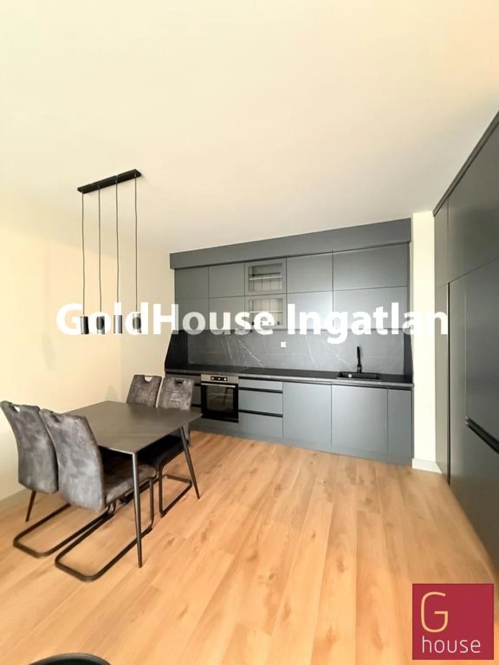 65 négyzetméteres, 1 szobás, 1 félszobás, újépítésű, pincés, kiadó lakás