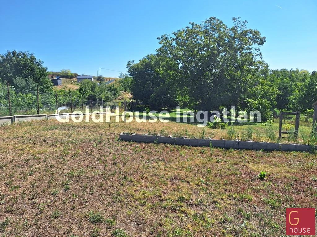 eladó telek