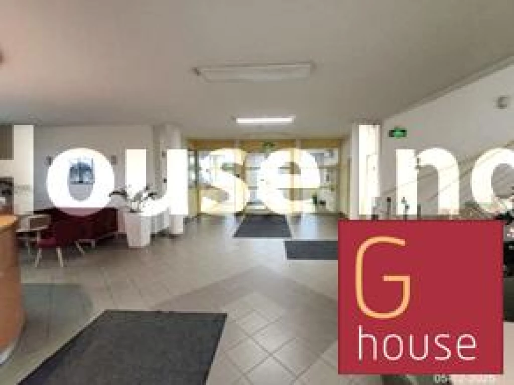 88 négyzetméteres, felújított, kiadó iroda