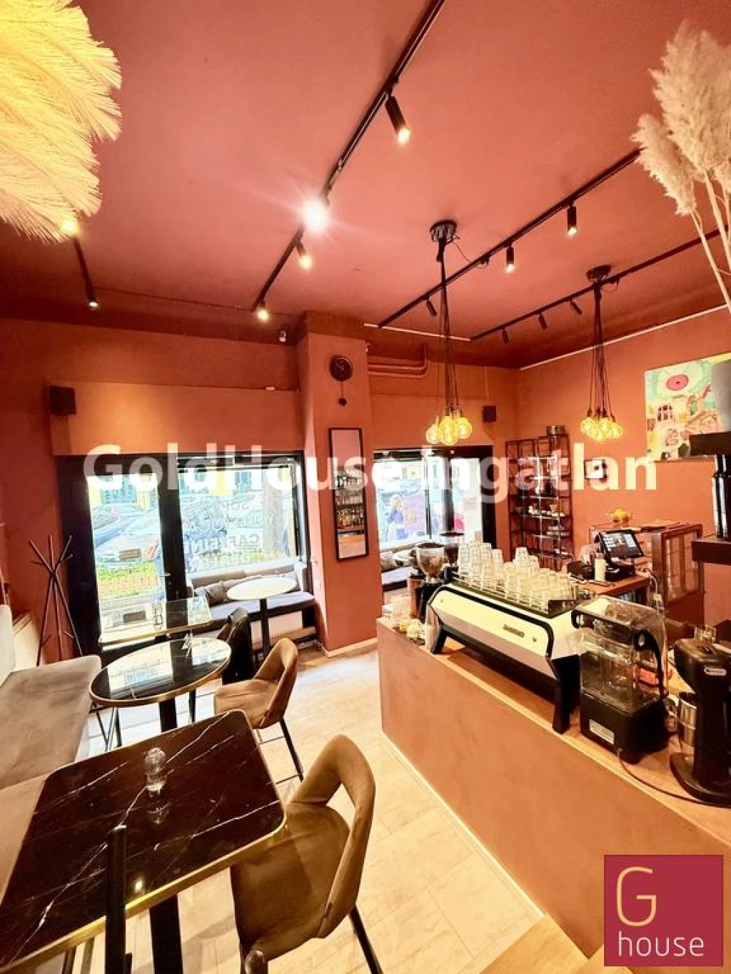 c3-2-name c2-80-name, Budapest XIII. kerület, Újlipótváros, ÁTADÓ KÁVÉZÓ-BISZTRÓ