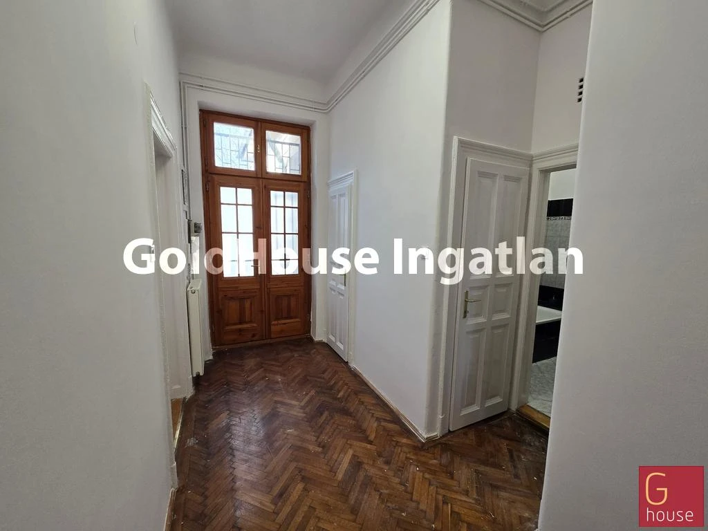 69 négyzetméteres, 2 szobás, felújított, eladó lakás