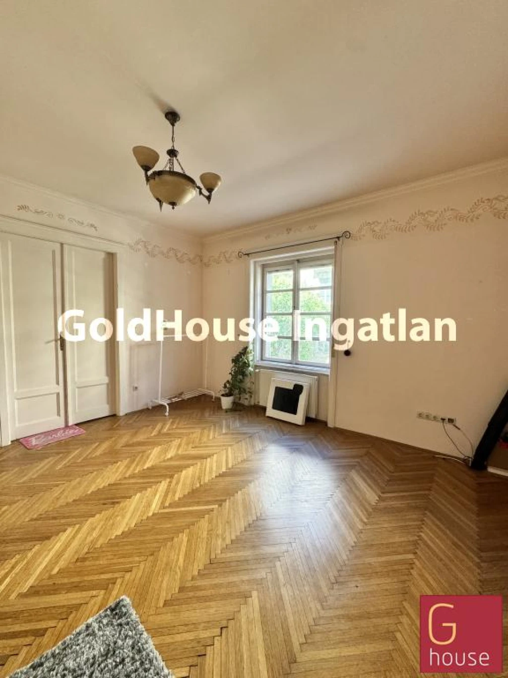 100 négyzetméteres, 3 szobás, felújított, panorámás, eladó lakás