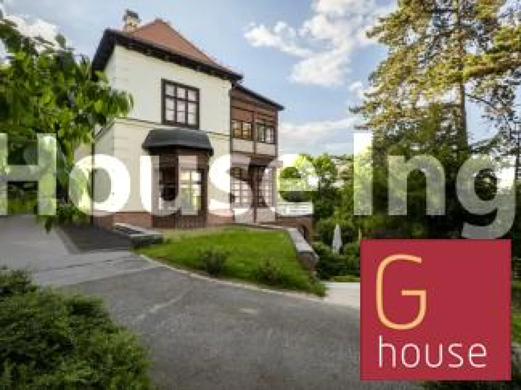 616 négyzetméteres, 15 szobás, jó állapotú, pincés, kertre néző, kiadó villa
