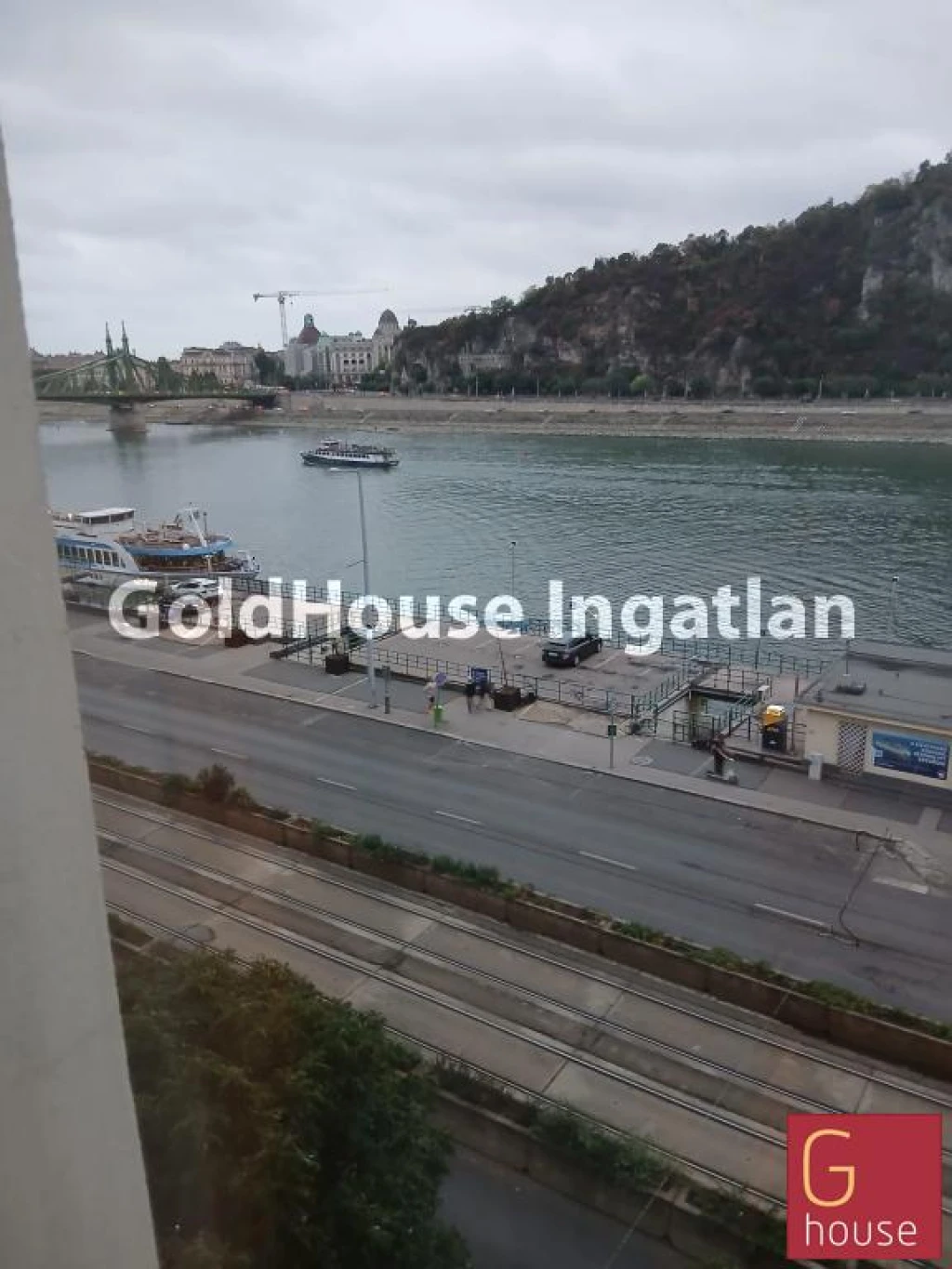 112 négyzetméteres, 4 szobás, felújított, panorámás, eladó lakás