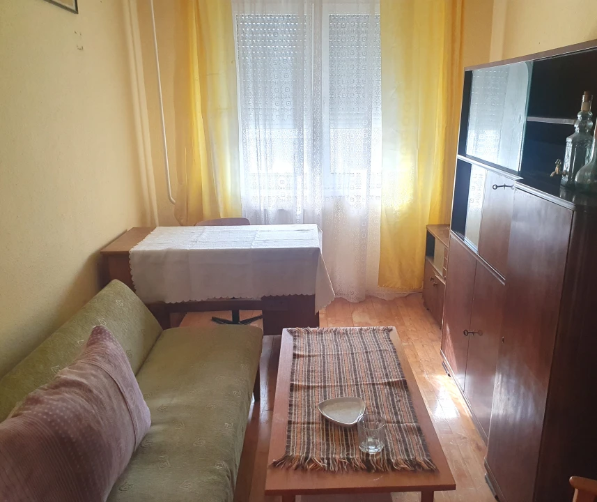 Eladó panellakás, Székesfehérvár