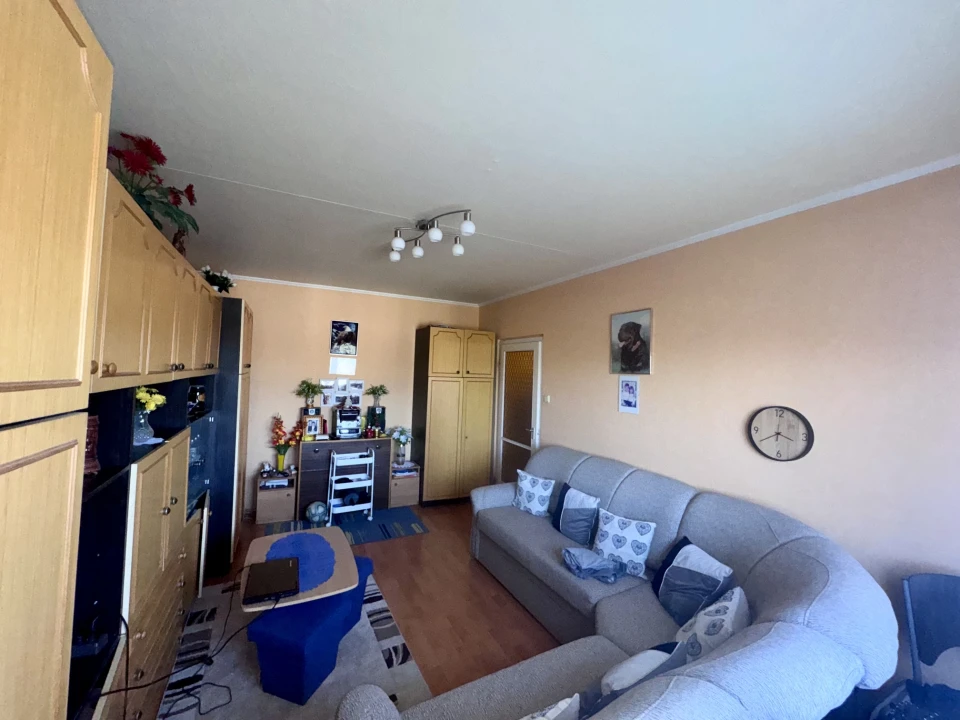 Eladó panellakás, Székesfehérvár