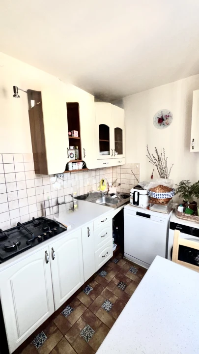 Eladó panellakás, Székesfehérvár