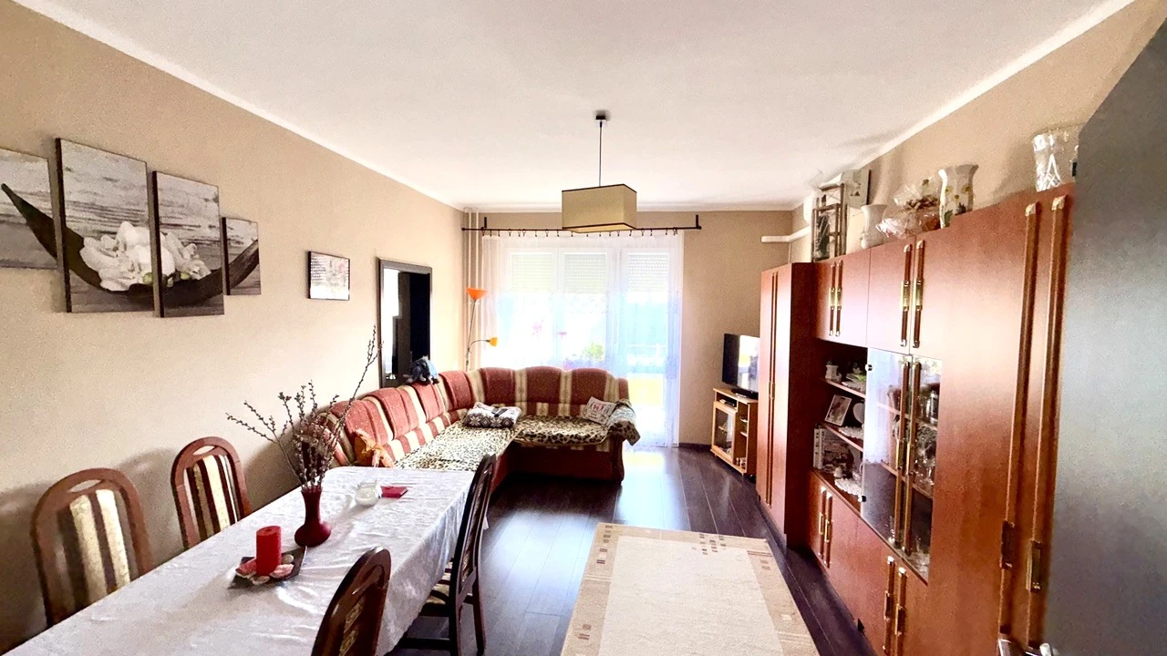 Eladó téglalakás, Székesfehérvár