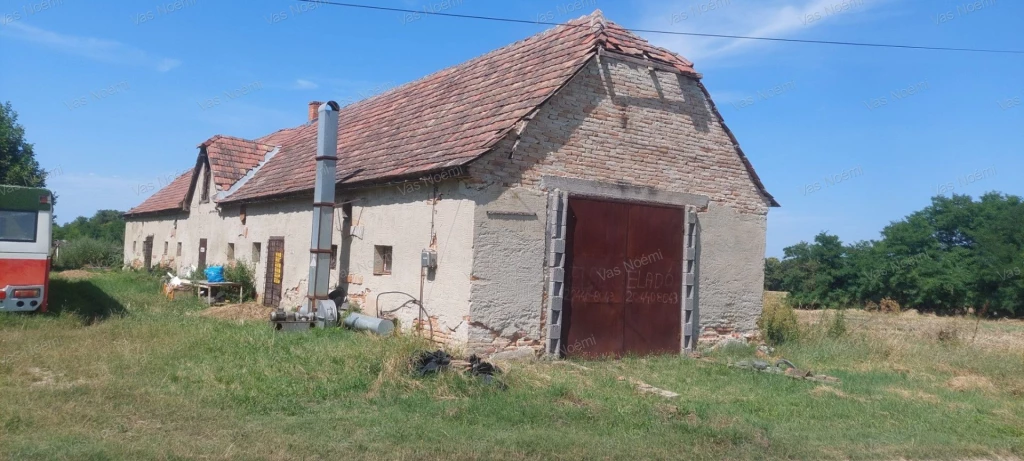 Siófok–Balatonkilitiben gazdasági épület eladó – kiváló telephely vagy raktár céljára