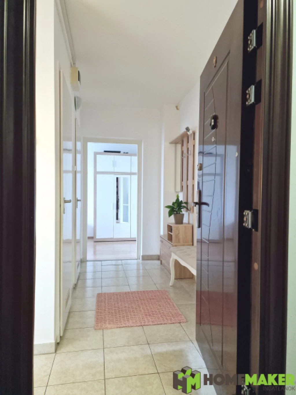 Eladó panellakás, Szeged, Felsőváros, Selyem utcánál