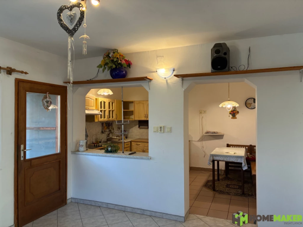 Eladó családi ház, Szeged, Tápé, Tápé központ