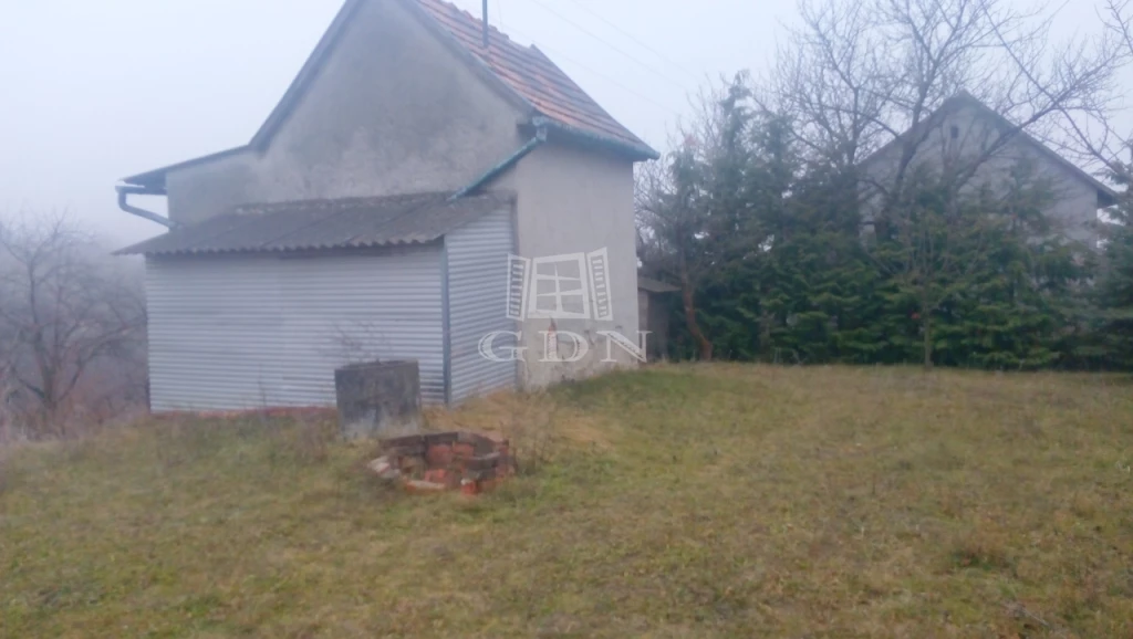 Eladó üdülő, nyaraló, Zalaegerszeg, Csácsihegy, !! Olcsó, Lakható Ház Csácsban!!