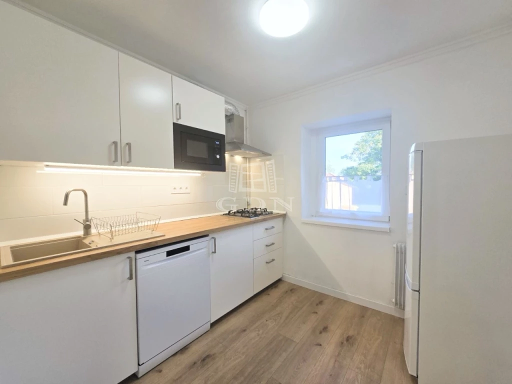 Eladó családi ház, Balatonboglár, nagyon jó állapot, azonnali költözé