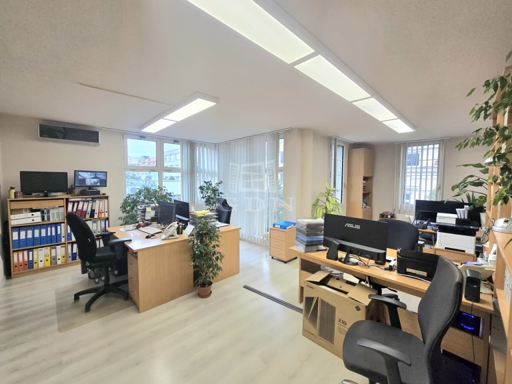 For sale office, office block, Zalaegerszeg, Belváros, 200 m2-es iroda eladó!