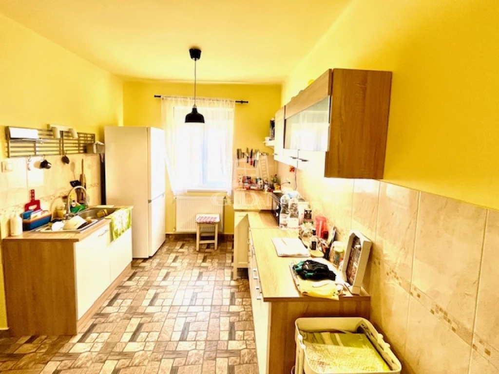 Eladó családi ház, Szentliszló, Felújított családi ház lakás áráért