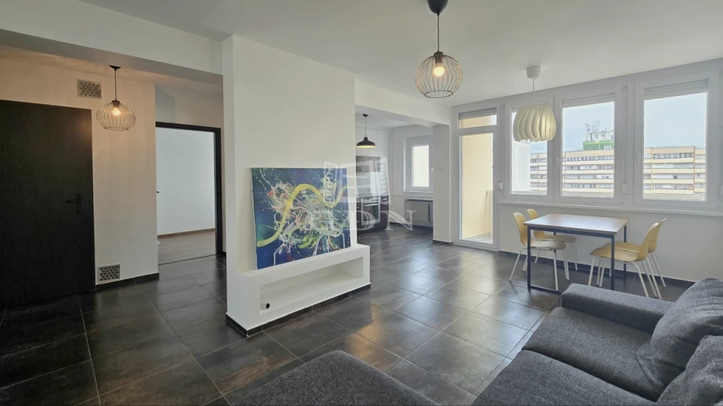 Eladó téglalakás, Zalaegerszeg, Belváros, Belváros, lift, erkély, jó állapot